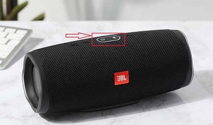 Cách bật chế độ ghép nối loa Bluetooth bằng nút nguồn trên thiết bị