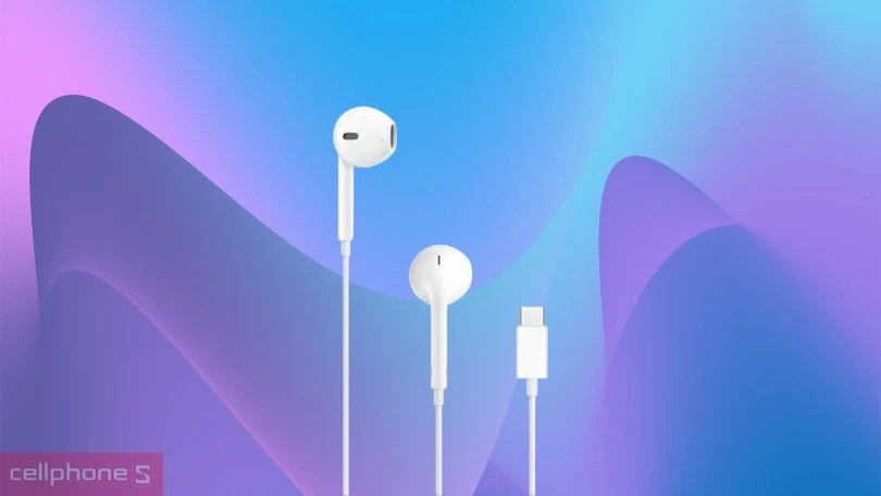 Cận cảnh cụm phím điều khiển trên dây của tai nghe Apple Type C, cho thấy các nút chức năng và micro.