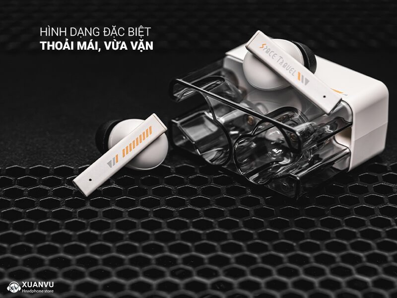 Cận cảnh thiết kế công thái học của tai nghe Moondrop Space Travel