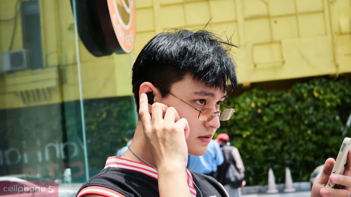Chất lượng âm thanh chi tiết từ tai nghe in ear Sony