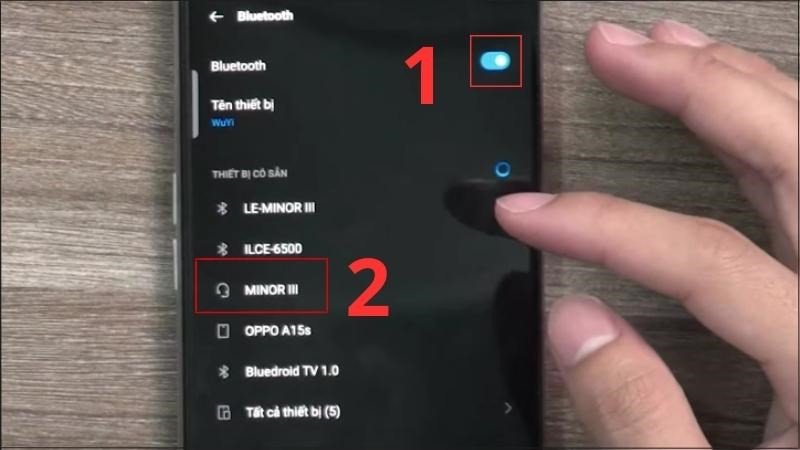 Chọn tên thiết bị để kết nối tai nghe Marshall Bluetooth