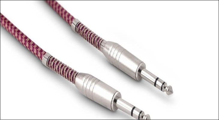 Đầu cắm tai nghe TRS hỗ trợ âm thanh stereo cho trải nghiệm nghe nhạc