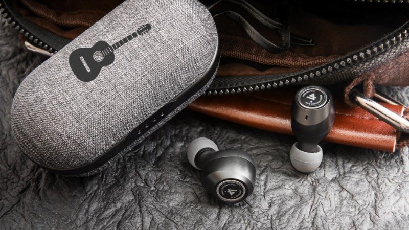 Điện thoại trong túi làm cản trở tín hiệu tai nghe bluetooth bị ngắt quãng