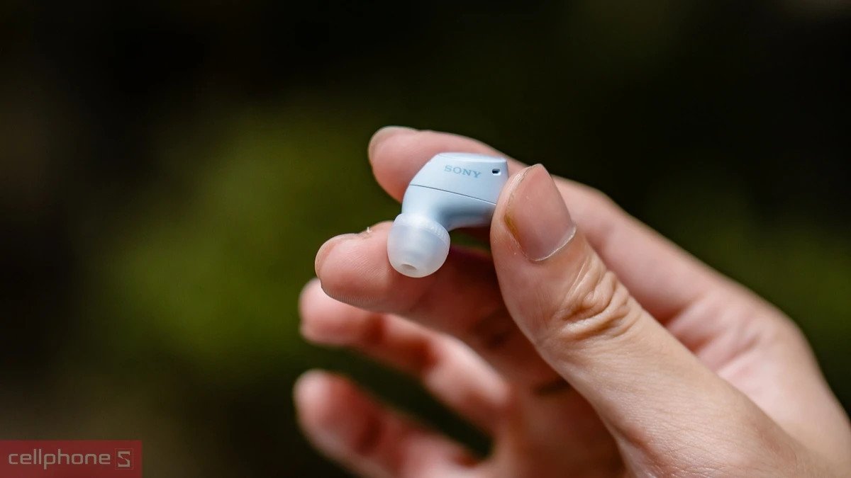 Giá tai nghe Sony Bluetooth