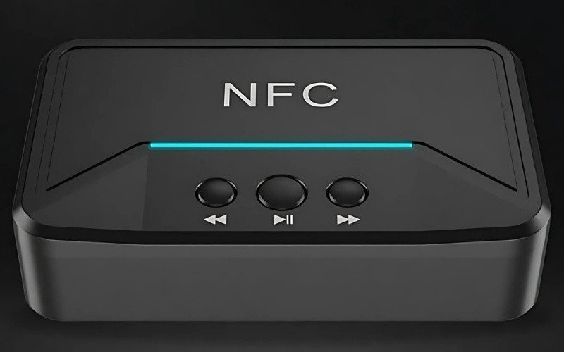 Hình ảnh bộ thu phát Bluetooth kết nối không dây cho amply cao cấp, loại bỏ dây tín hiệu.