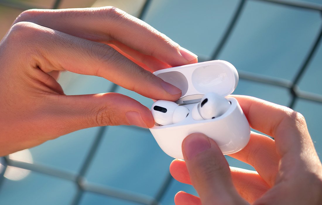 Hướng dẫn đặt Airpod đúng cách vào hộp sạc để tránh lỗi sạc pin