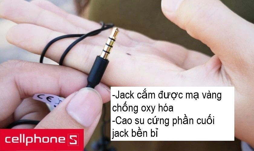 Jack cắm mạ vàng trên tai nghe JBL C150SI tăng cường độ bền và chất lượng tín hiệu