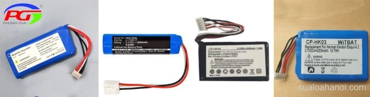 Kỹ thuật viên kiểm tra pin loa bluetooth bị chai phồng để chuẩn bị thay thế