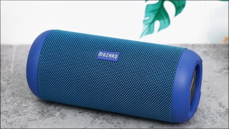 Lau khô loa Bluetooth sau khi bị vào nước để ngăn ngừa hư hỏng