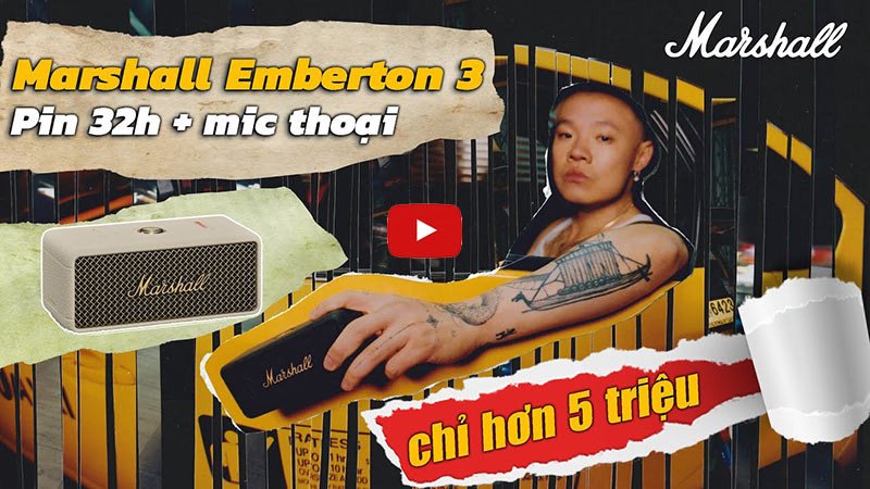 Loa Marshall Emberton 3 màu đen bóng bẩy đặt trên bàn