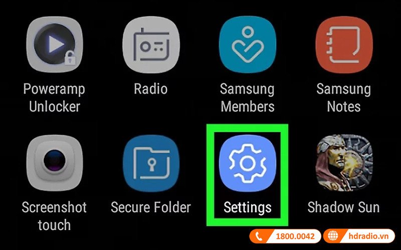 Màn hình điện thoại Android hiển thị biểu tượng ứng dụng Cài đặt (Settings)