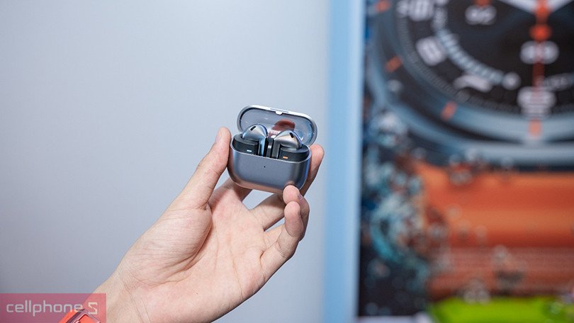 Mô tả cấu trúc loa 2 chiều của tai nghe Galaxy Buds 3 Pro, mang lại âm thanh chất lượng cao