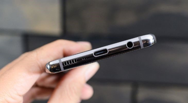 Sự phổ biến của jack cắm tai nghe 3.5mm trên smartphone và laptop hiện nay
