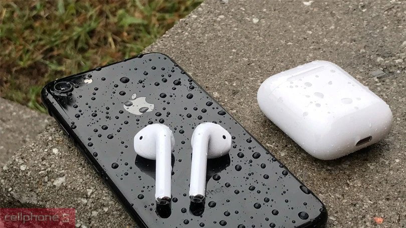 Tai nghe AirPods Pro với khả năng kháng nước và mồ hôi chuẩn IPX4