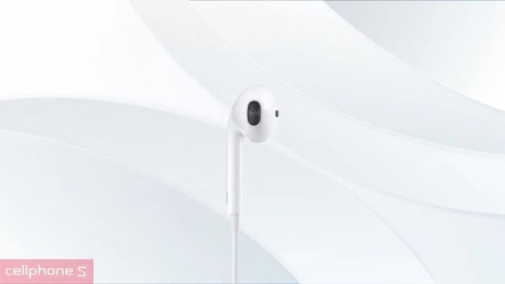 Tai nghe Apple EarPods USB-C màu trắng, cận cảnh phần tai nghe với logo Apple rõ nét, thể hiện thiết kế tinh tế.