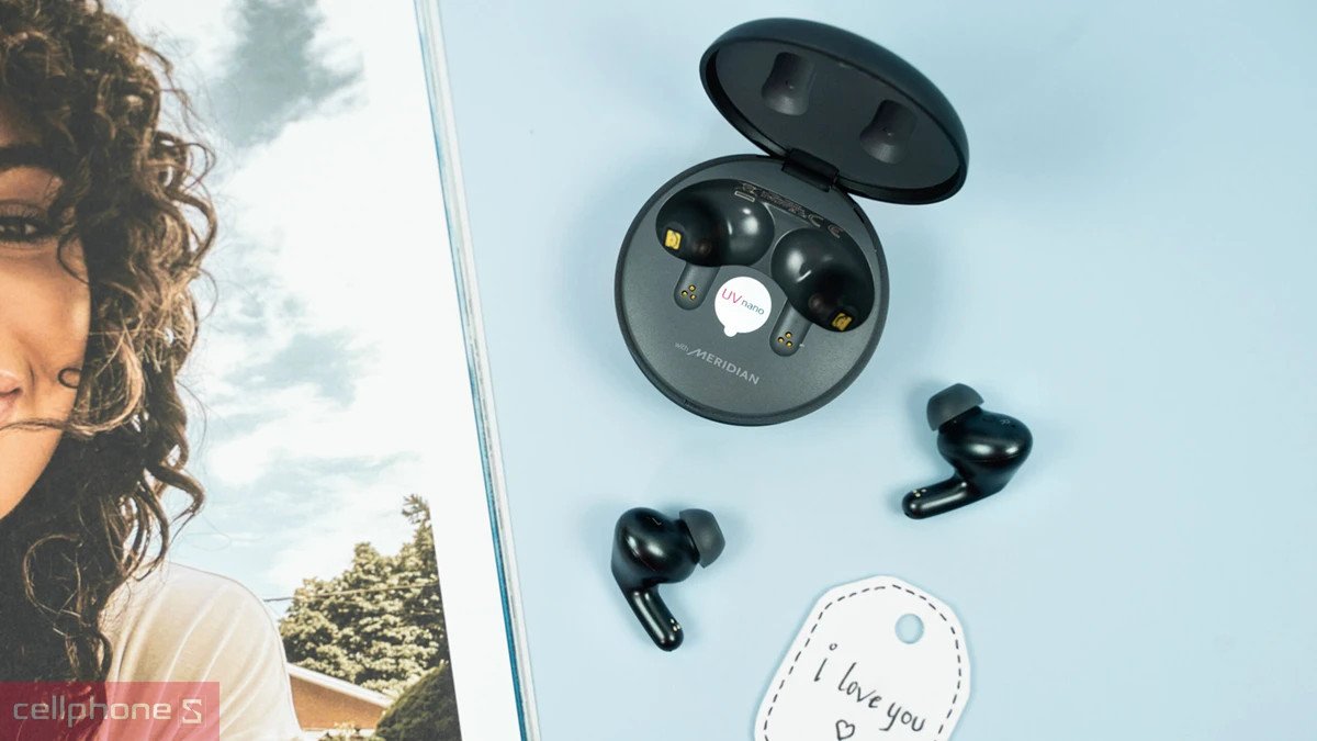 Tai nghe Bluetooth LG dạng vòng cổ dành cho người yêu thể thao