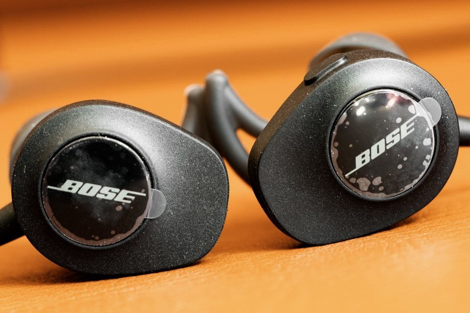 Tai nghe Bose Soundsport Wireless màu đỏ