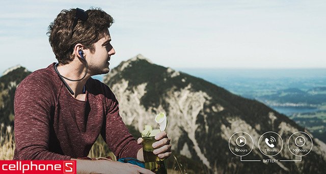 Tai nghe Level U đang sạc, biểu thị thời lượng pin dài