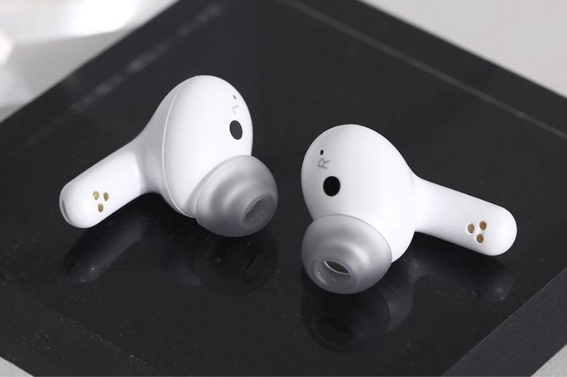 Tai nghe LG bền bỉ với chuẩn chống nước, kết nối không dây ổn định