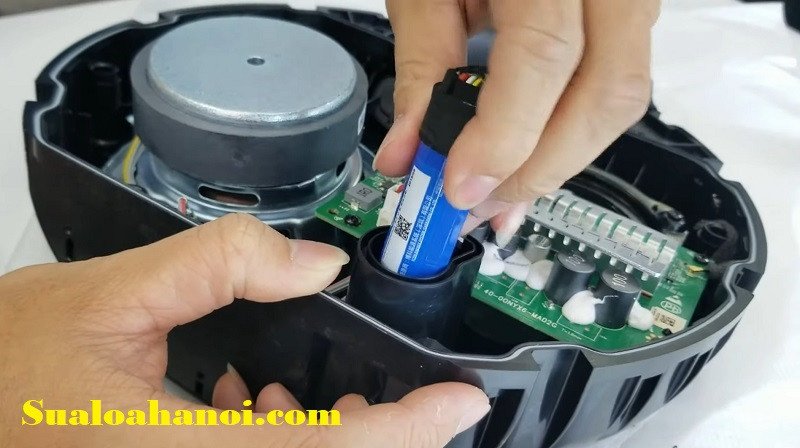Thay pin loa bluetooth bị chai tại Hà Nội