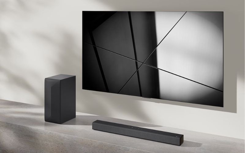 TV LG UHD kết hợp loa S40T, SP2 nâng tầm âm thanh