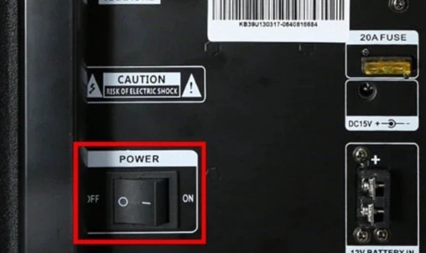 Bật nút nguồn ON trên loa kéo để kích hoạt chế độ Bluetooth