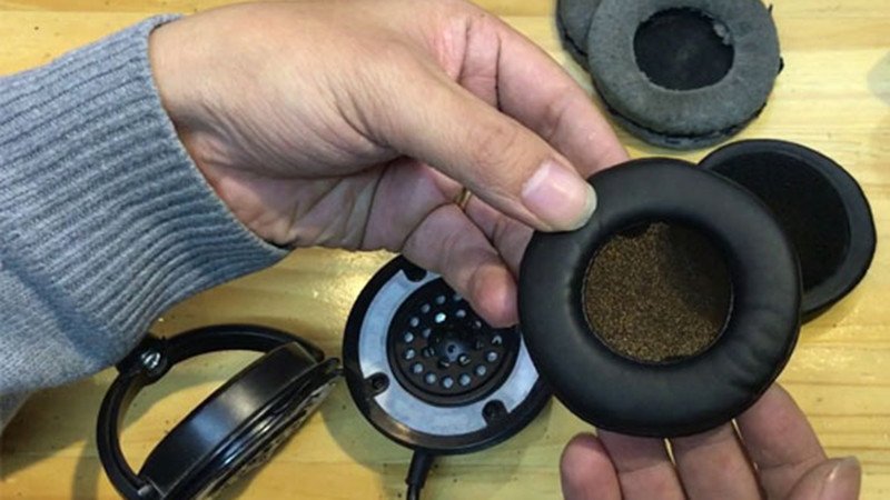 Cách vệ sinh tai nghe chụp tai