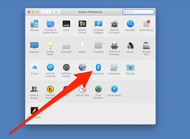 Chọn Bluetooth trong System Preferences của MacBook