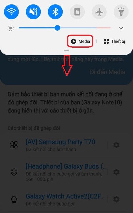 Chọn mục Media để quản lý ngõ ra âm thanh cho hai tai nghe Bluetooth