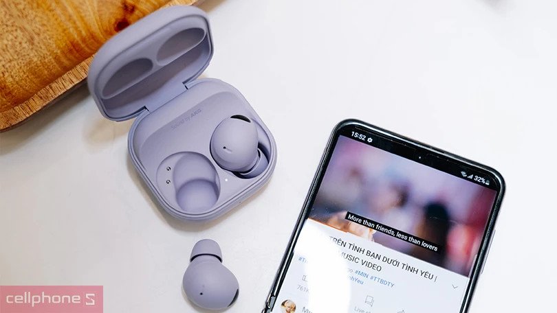 Hình ảnh quảng bá Galaxy Buds 2 Pro dự kiến ra mắt cùng các flagship Samsung.