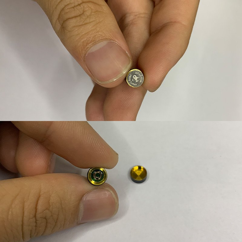 Hướng dẫn lắp pin đúng cách cho tai nghe siêu nhỏ