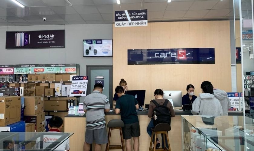 Khi các giải pháp tại nhà không hiệu quả, tìm đến chuyên gia để khắc phục vấn đề chế độ tai nghe iPad