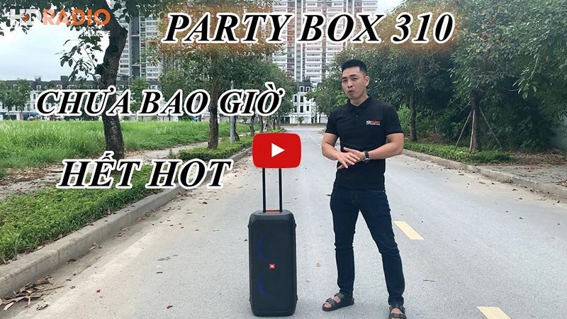 Loa JBL PartyBox 310 với thiết kế di động, lý tưởng cho việc ghép nối đôi để tạo âm thanh lớn.