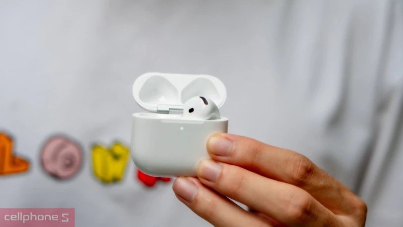 Mẫu tai nghe không dây Apple AirPods sang trọng, phổ biến khi mua tai nghe không dây