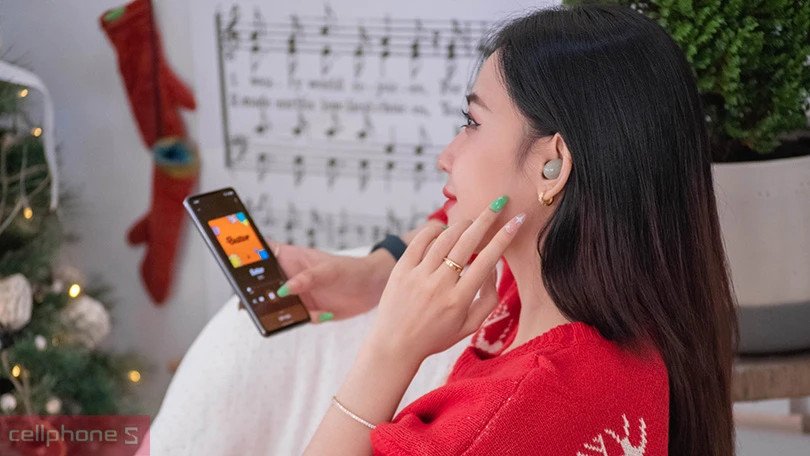 Minh họa công nghệ chống ồn chủ động của tai nghe Samsung Galaxy Buds 2 với biểu đồ sóng âm