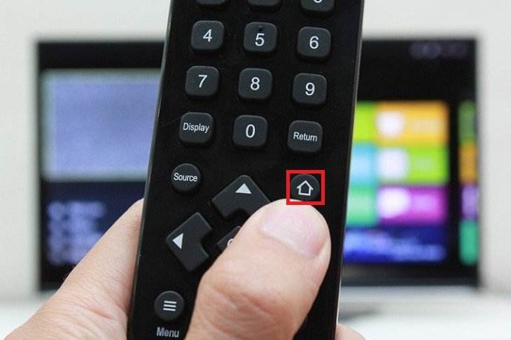 Remote tivi TCL với nút Home để bắt đầu kết nối Bluetooth