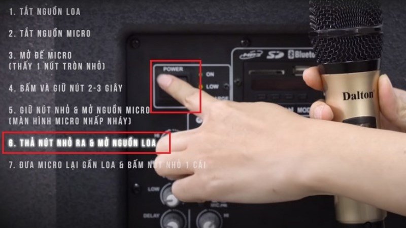 Sau khi reset mic, thả nút nhỏ và bật lại nguồn loa Bluetooth, sẵn sàng cho việc kết nối lại.