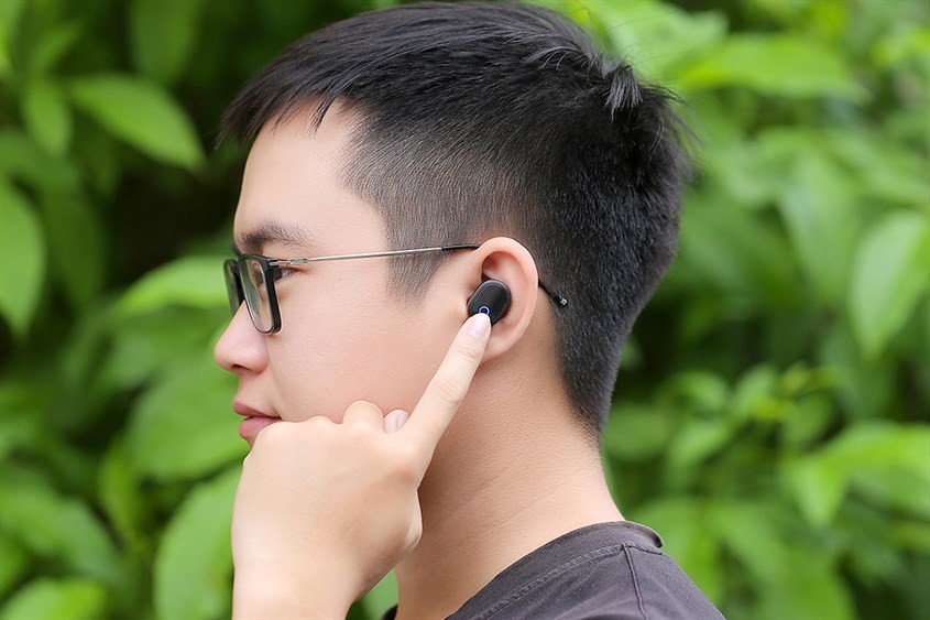 Sử dụng tai nghe ở âm lượng vừa đủ