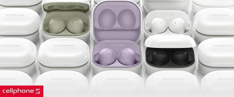 Tai nghe Bluetooth Samsung Galaxy Buds Pro màu đen đang được sạc trong hộp sạc