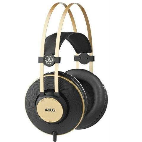 Tai nghe kiểm âm AKG K92 Studio màu đen vàng
