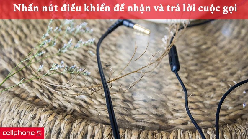 Tai nghe Sony MDR-ZX110AP giúp điều khiển dễ dàng với nút tích hợp trên dây