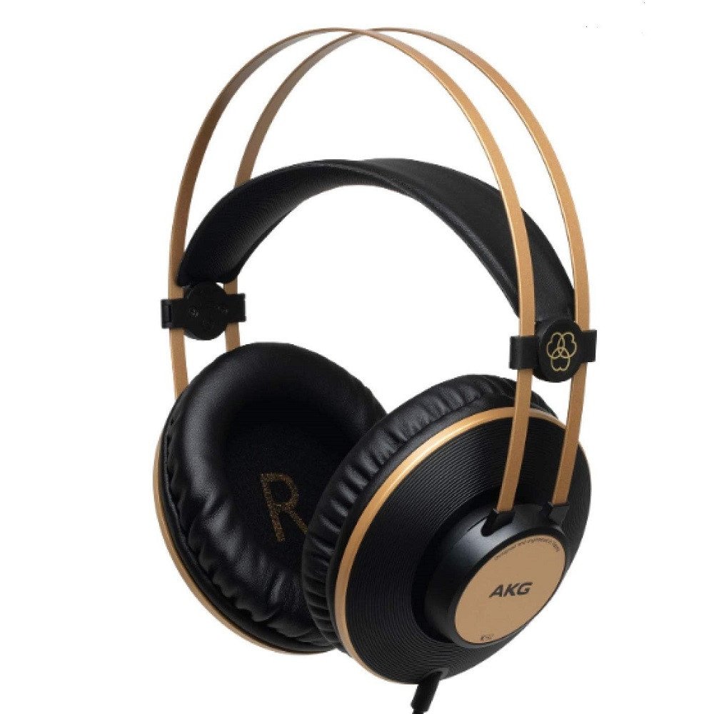 Thiết kế đệm tai over-ear của tai nghe kiểm âm AKG K92