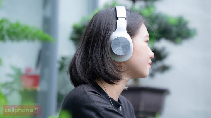 Thiết kế đệm tai và headband thoải mái của tai nghe Soul Ultra Wireless