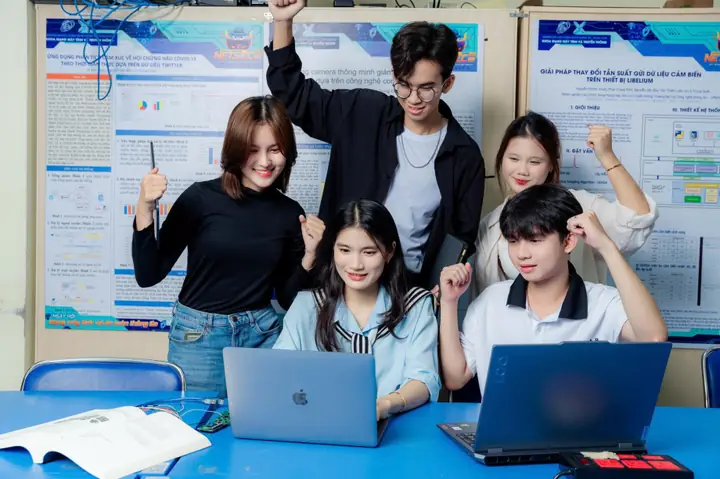 Các Ngành Học Về Máy Tính