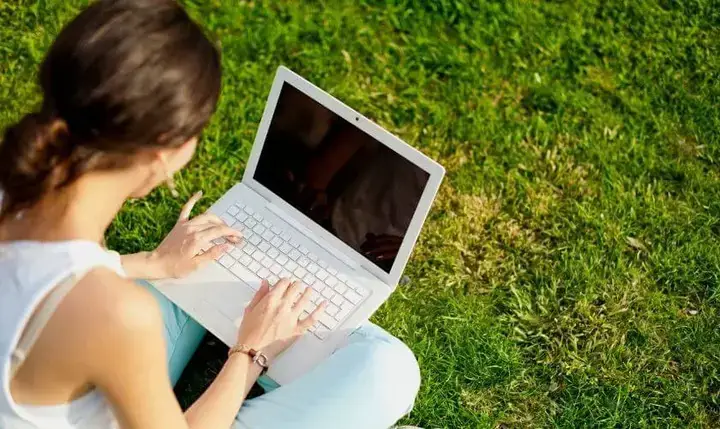 Tại Sao Cần Biết Cách Bật Tắt Máy Tính Cây Đúng Cách? Tại Sao Cần Biết Cách Bật Tắt Máy Tính Cây Đúng Cách?