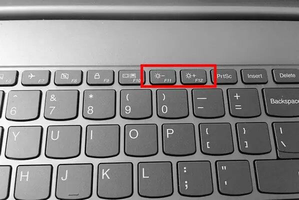 Cách 1: Chỉnh Độ Sáng Màn Hình Máy Tính Bàn, Laptop Bằng Phím Tắt