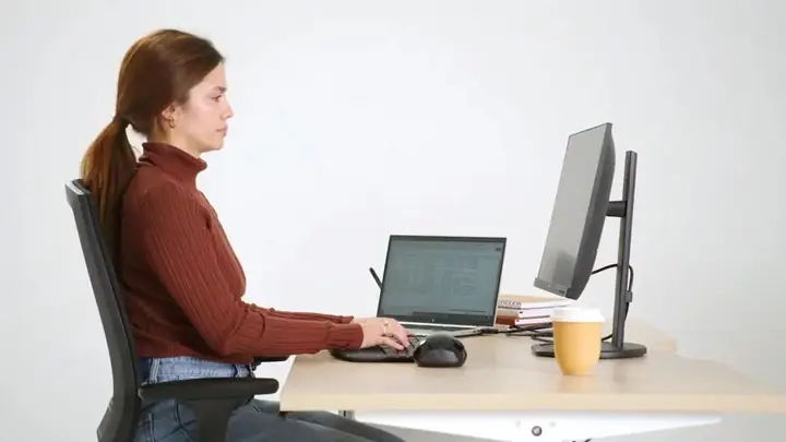 Tư Thế Ngồi Đúng Khi Gõ Máy Tính