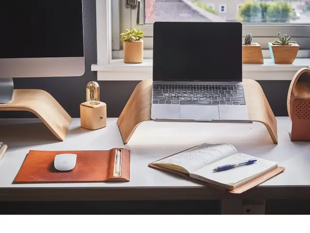 Tắt Màn Hình Laptop Nhưng Máy Vẫn Hoạt Động Trên Windows 10 Để Làm Gì?