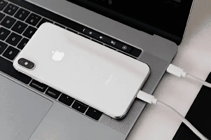 Kết Nối Iphone Với Máy Tính Bằng Dây Cáp Usb Loại Nào? Kết Nối Iphone Với Máy Tính Bằng Dây Cáp Usb Loại Nào?