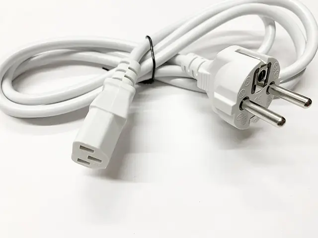 Các Loại Dây Nguồn Máy Tính Phổ Biến Hiện Nay Các Loại Dây Nguồn Máy Tính Phổ Biến Hiện Nay
